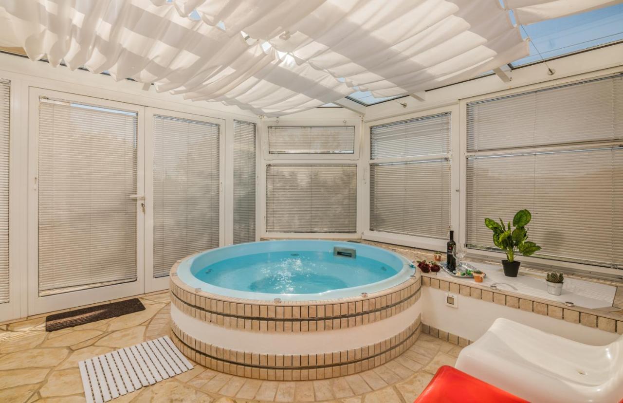 Holiday Home Nika Linardići المظهر الخارجي الصورة