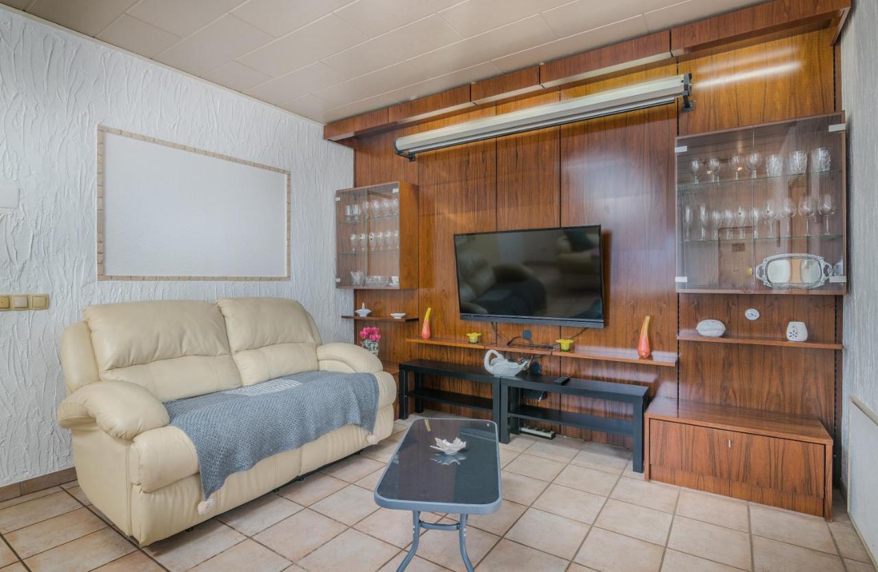 Holiday Home Nika Linardići المظهر الخارجي الصورة